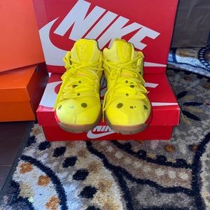 Kyries Sponge Bob special edition
